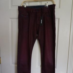 diesel tepphar 30 Slim Carrot Red Jeans in maroon